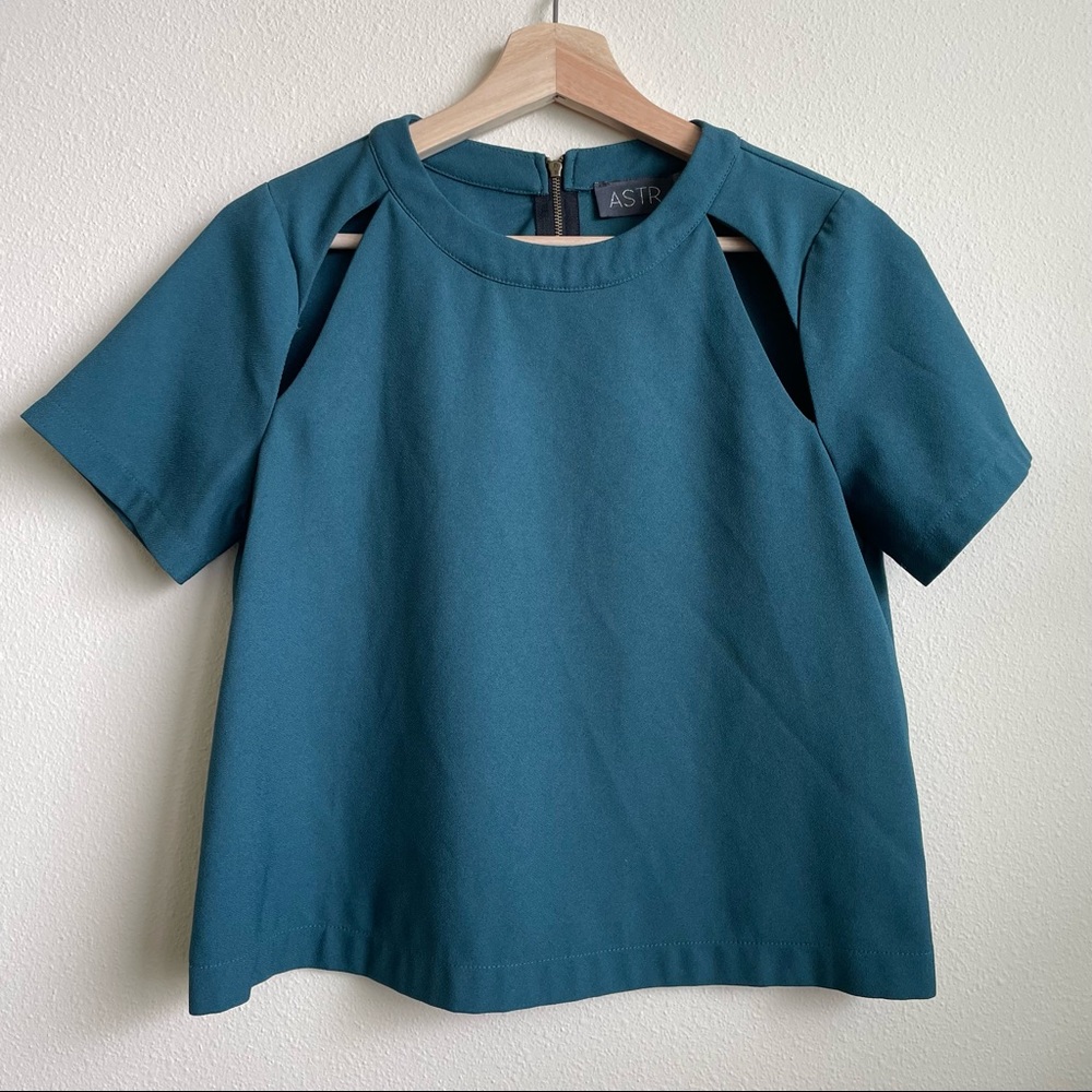 ASTR Cut-out Blouse XS